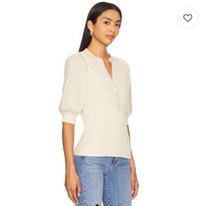Veronica Beard Coralee Puff-Sleeve Tee in Limestone